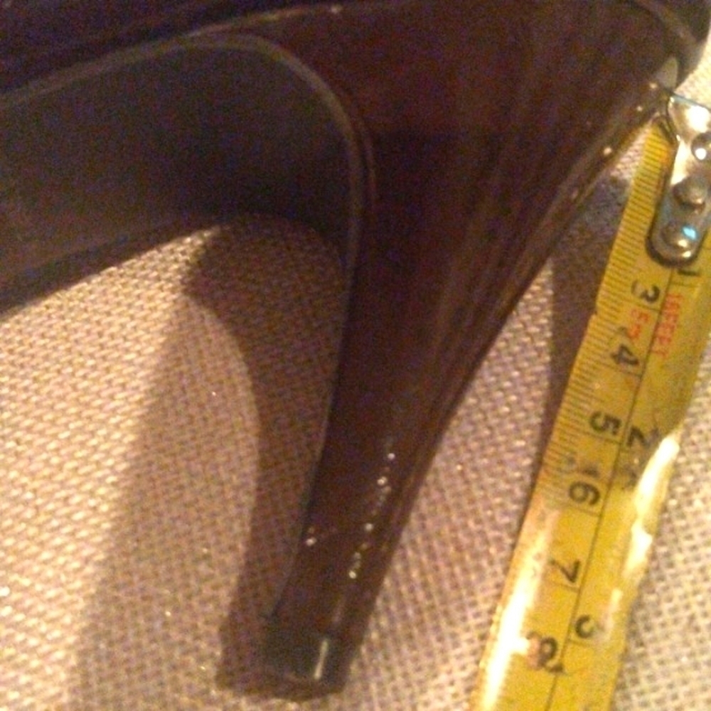 Ladies Shoes - Picture 10 of 11